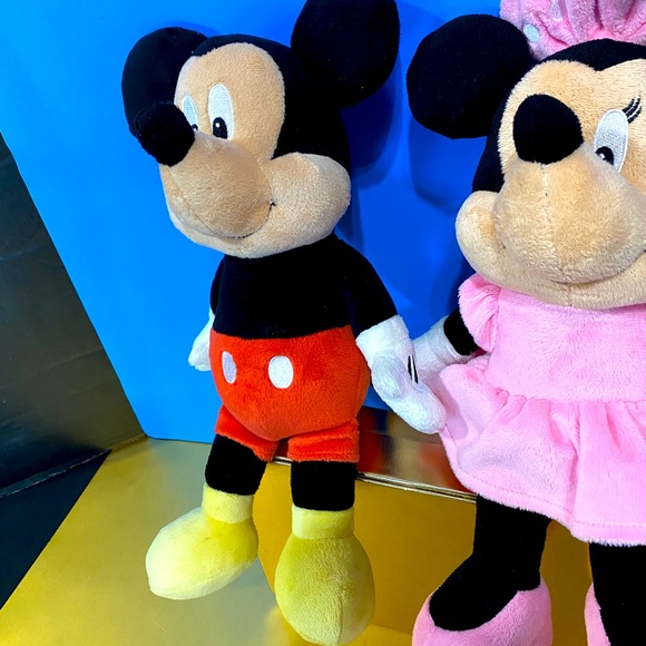 DISNEY BABIES MICKEY MOUSE & MINNIE MOUSE PLUSH RATTLE INSIDE CRINKLE BOW & EARS - Picture 3 of 14